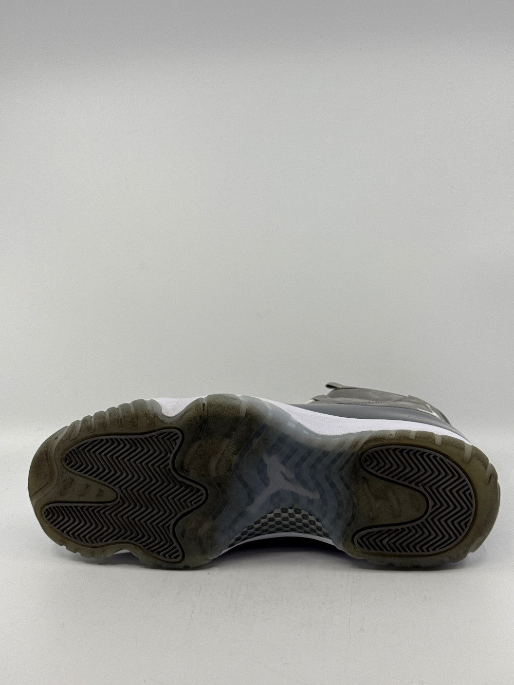 *USED* AJ 11 - COOL GREY (2021)|43006