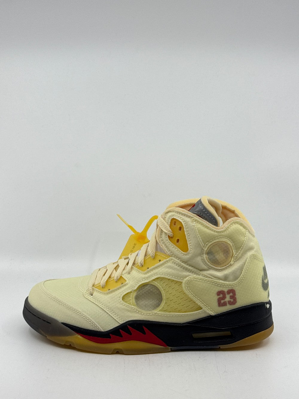 *DEFECT* AJ 5 X OFF-WHITE - SAIL|43033