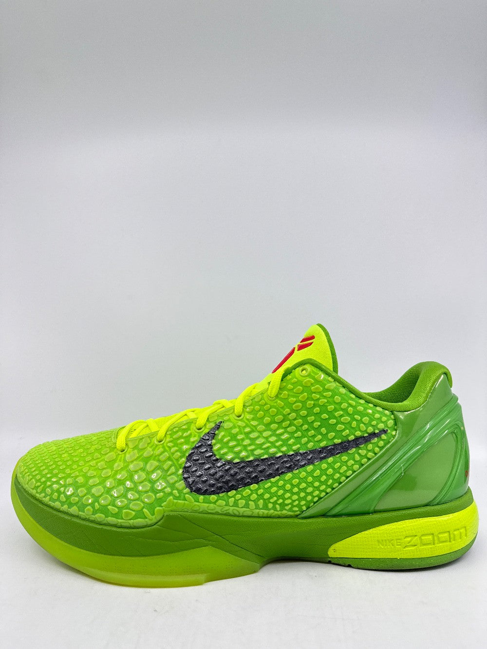 *USED* NIKE KOBE 6 PROTRO - GRINCH (2020)|43083