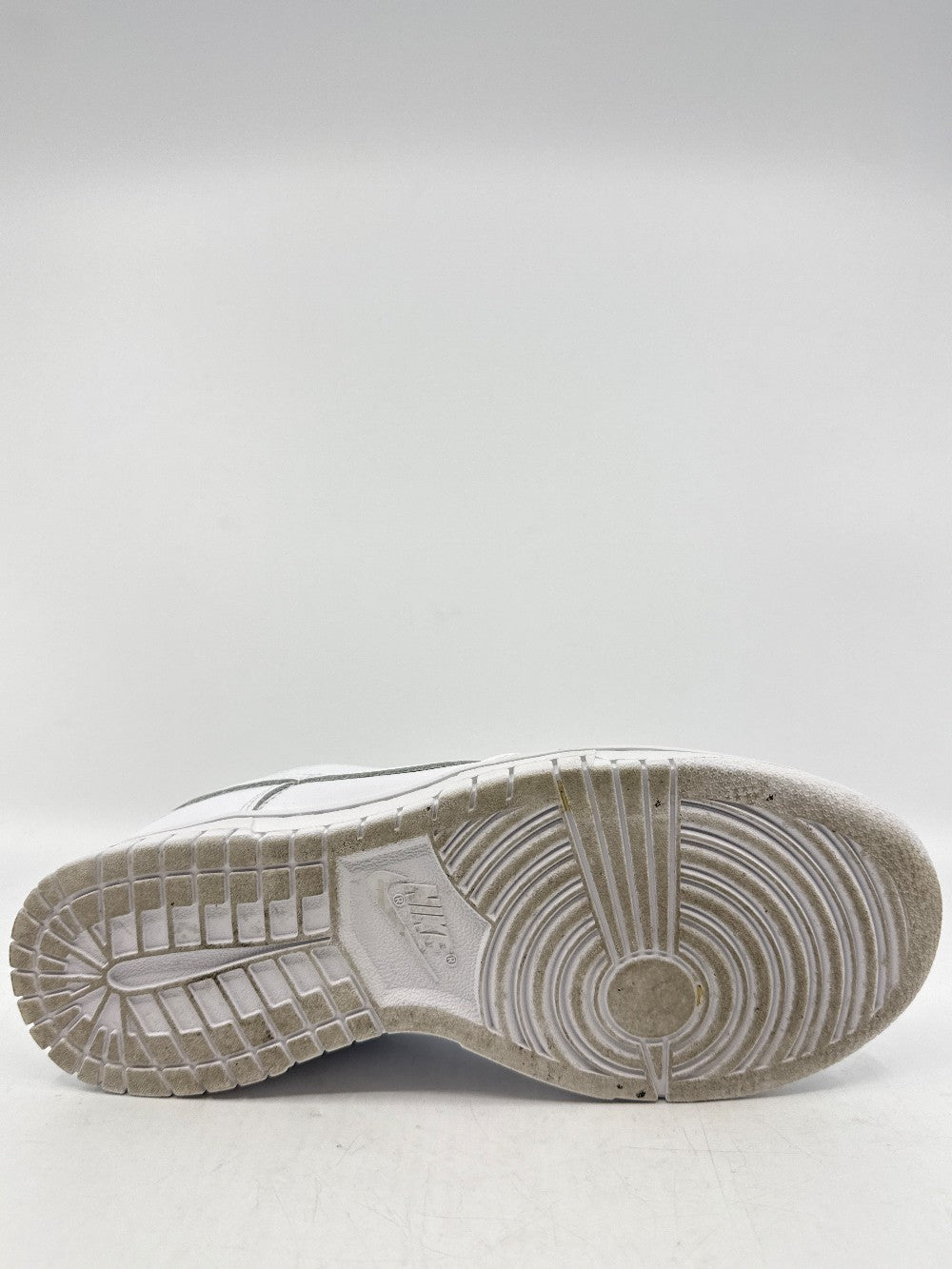 *USED* NIKE DUNK LOW (W) - TRIPLE WHITE (2021)|43094