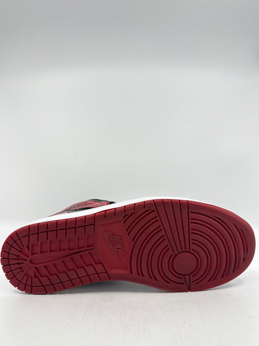 *USED* AJ 1 - PATENT BRED|43115