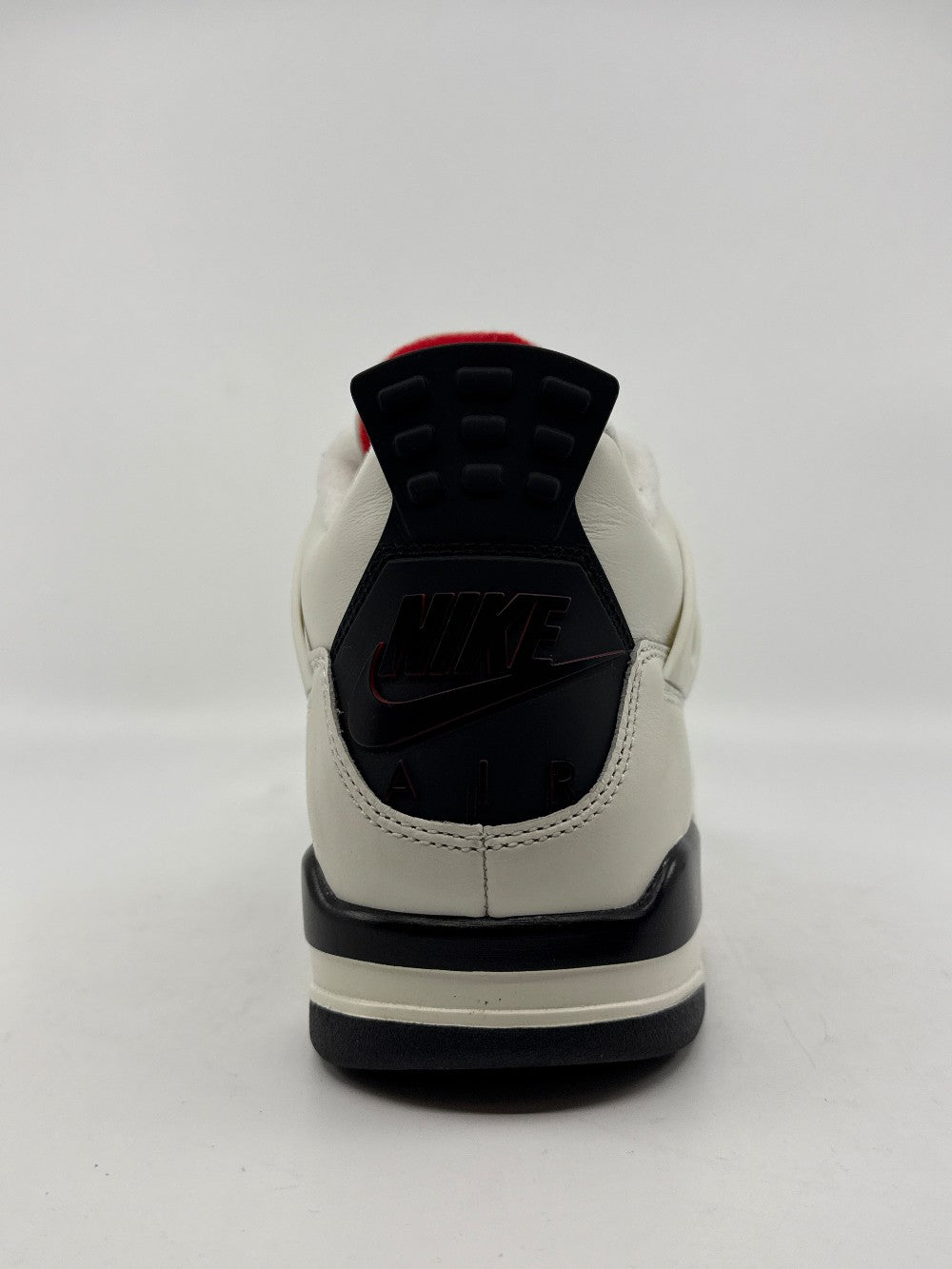 *USED* AJ 4 SE - FLIGHT CLUB|43144