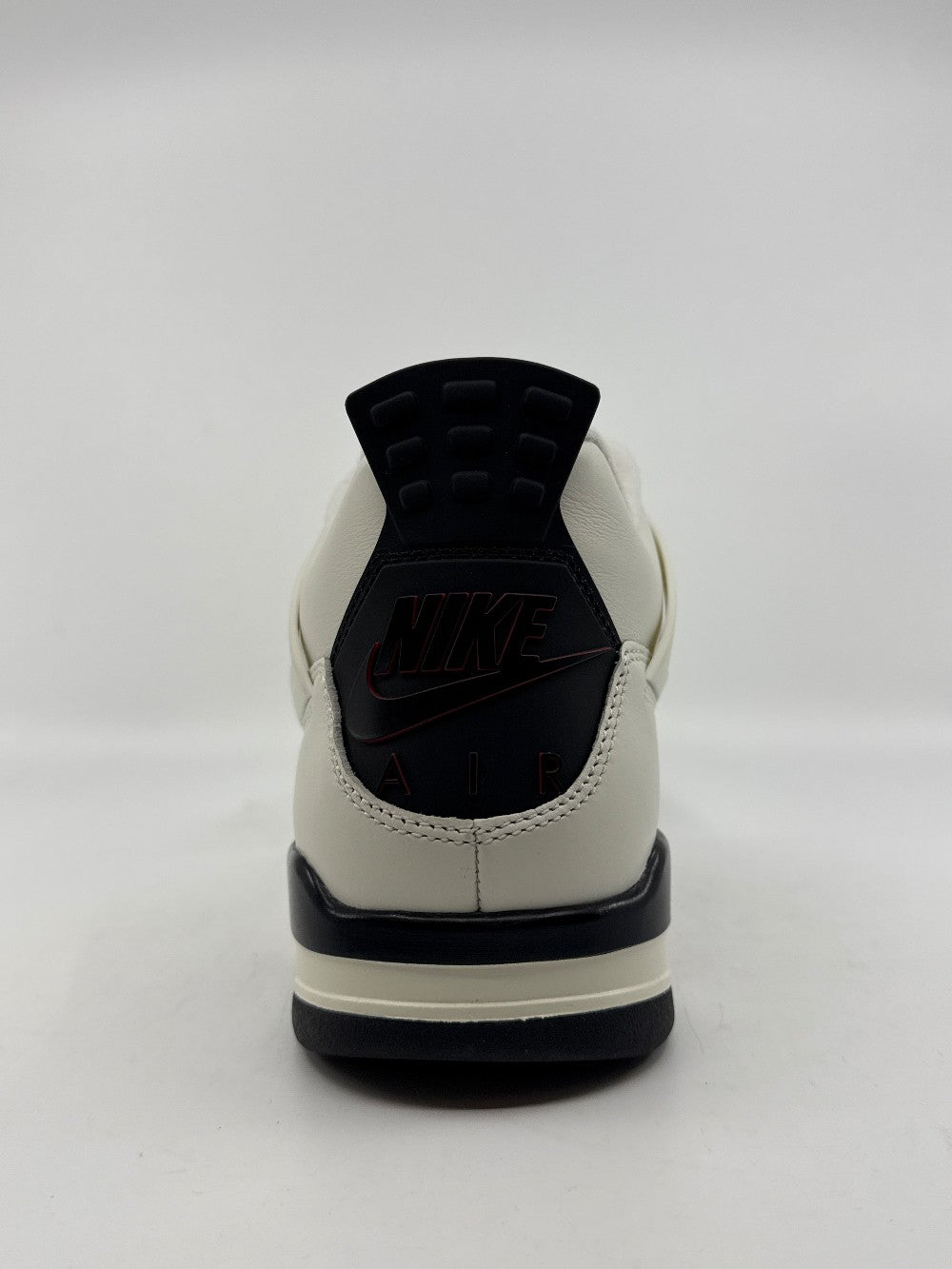 *USED* AJ 4 SE - FLIGHT CLUB|43149