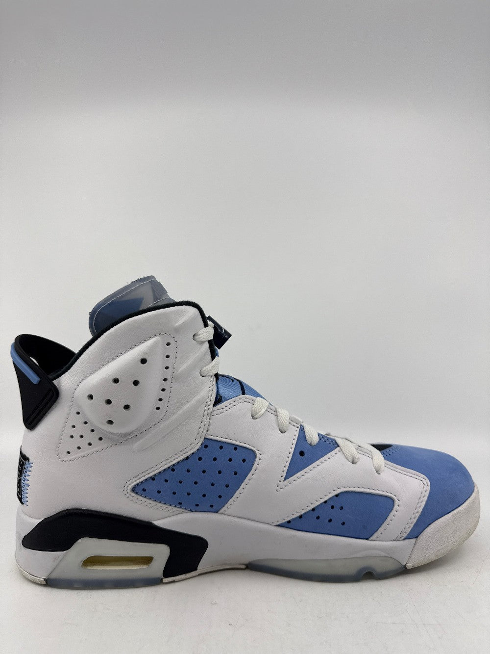 *USED* AJ 6 - UNC WHITE|43188