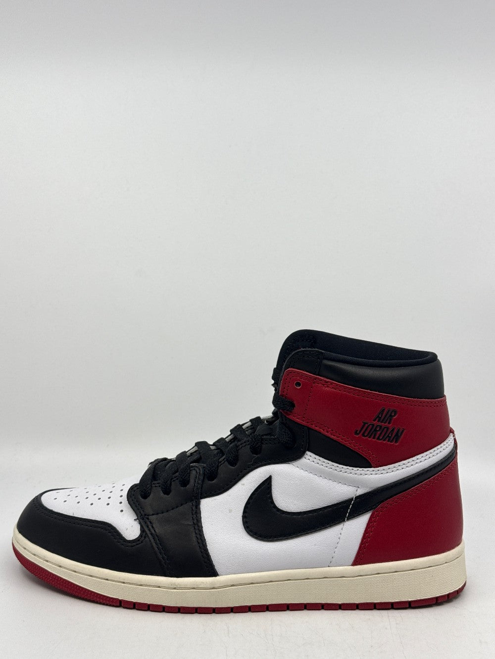 *USED* AJ 1 - BLACK TOE REIMAGINED|43271