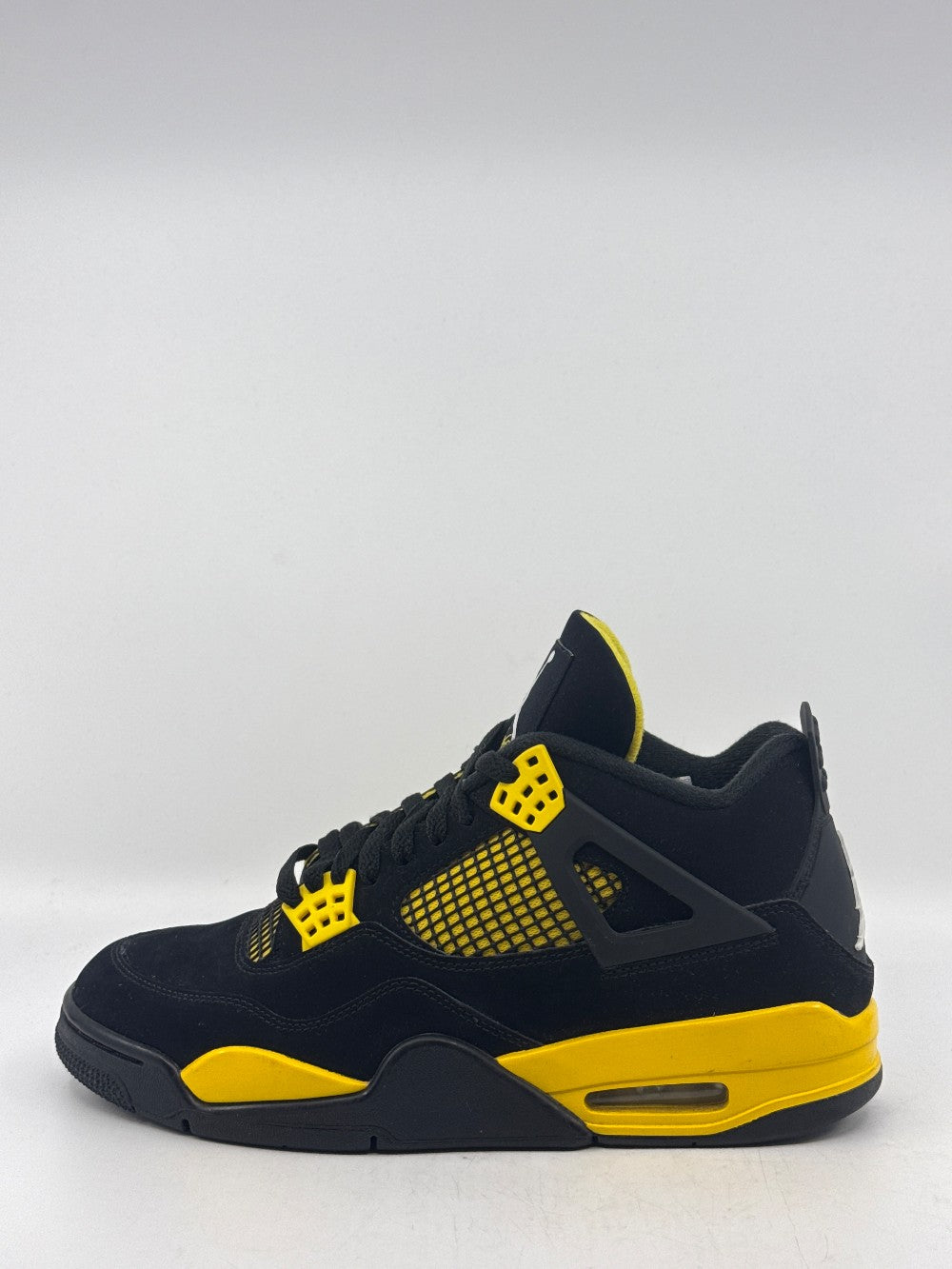 *USED* AJ 4 - THUNDER (2023)|43320
