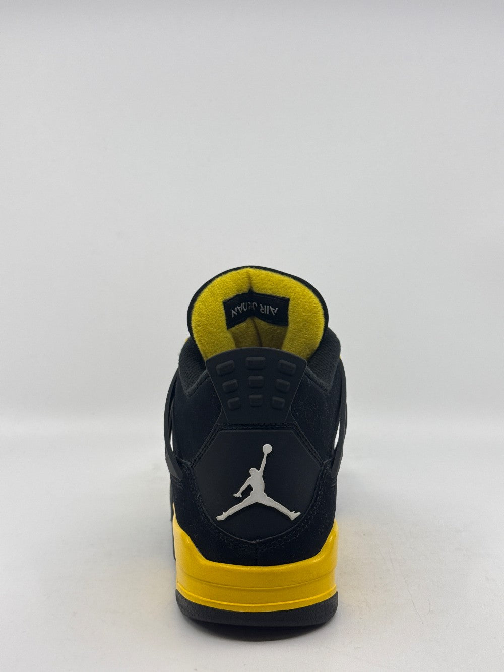 *USED* AJ 4 - THUNDER (2023)|43321