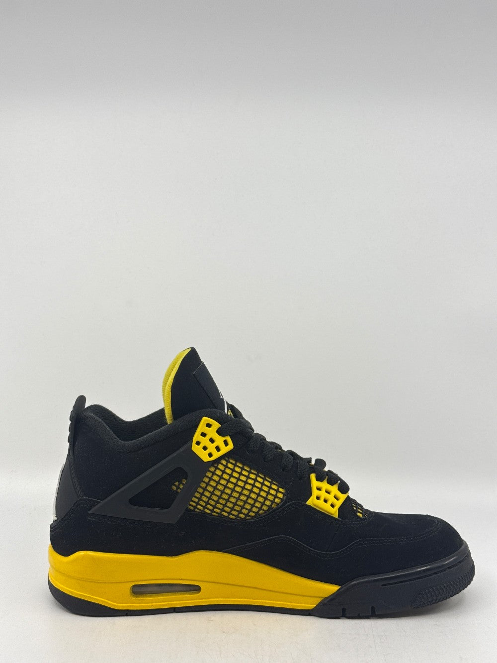 *USED* AJ 4 - THUNDER (2023)|43322