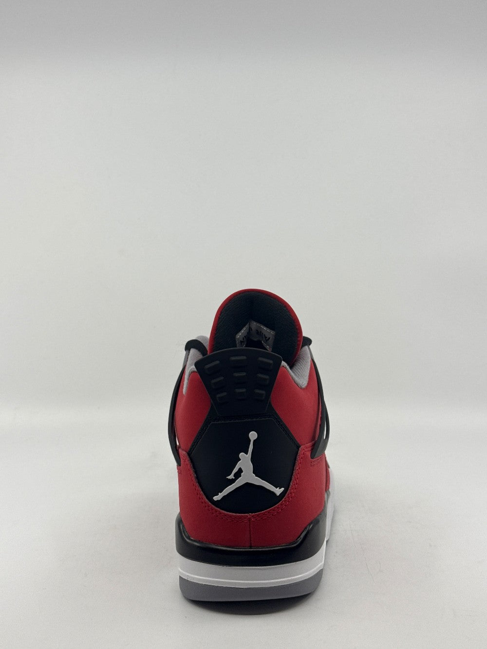 AJ 4 - TORO BRAVO (2026)|43332