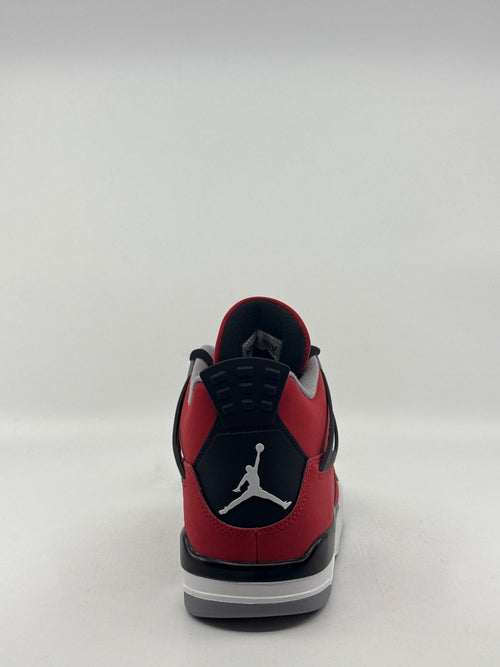 AJ 4 - TORO BRAVO (2026)|43332