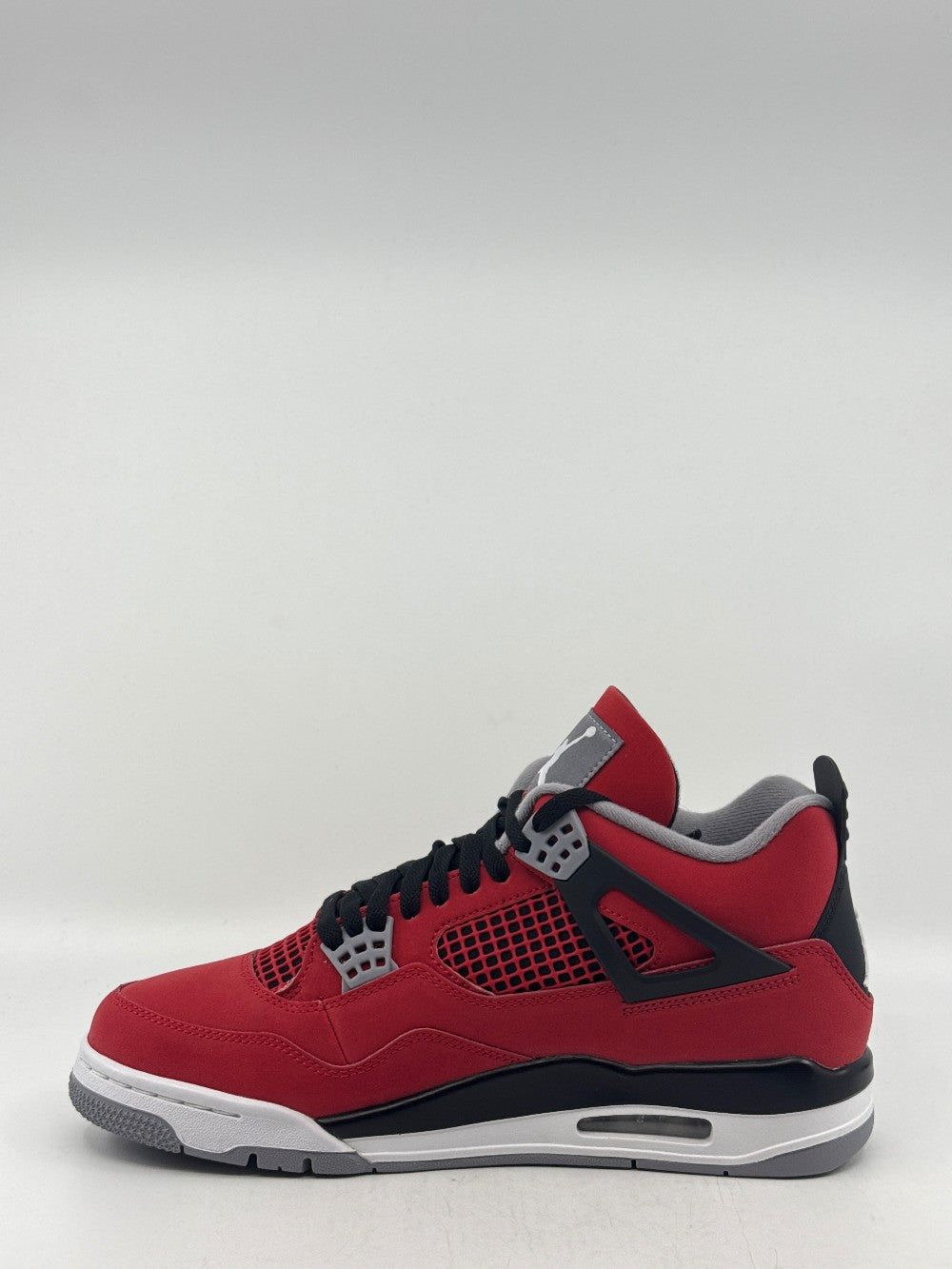 AJ 4 - TORO BRAVO (2026)|43333
