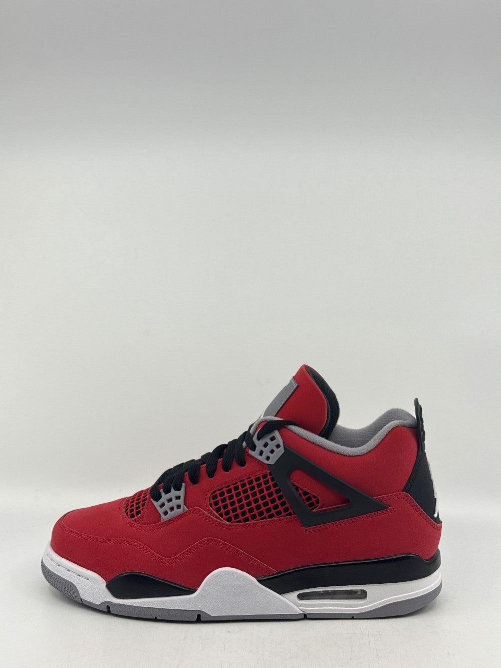 AJ 4 - TORO BRAVO (2026)|43337
