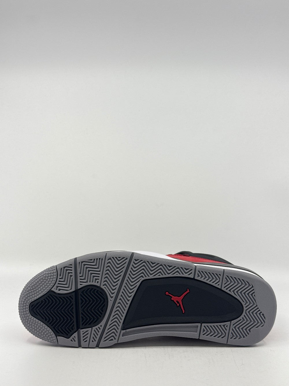 AJ 4 - TORO BRAVO (2026)|43343