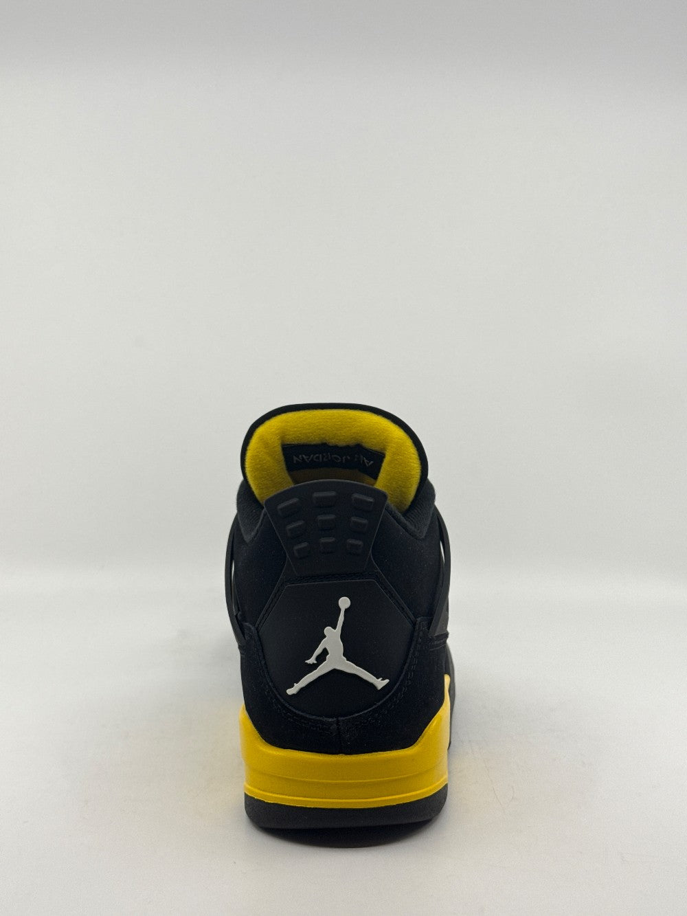 AJ 4 - THUNDER (2023)|43345