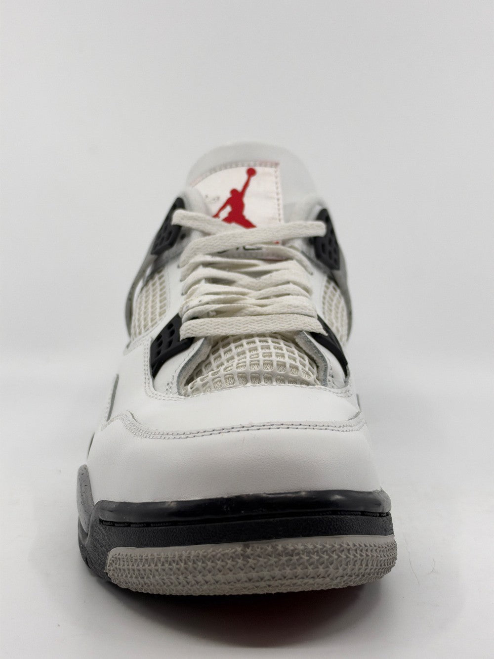 *USED* AJ 4 - WHITE CEMENT (2025)|43552