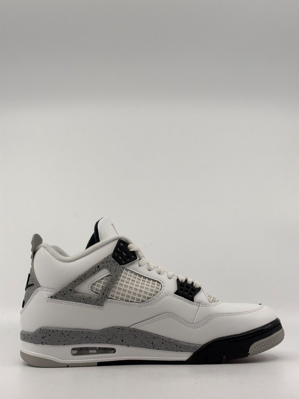 *USED* AJ 4 - WHITE CEMENT (2025)|43557