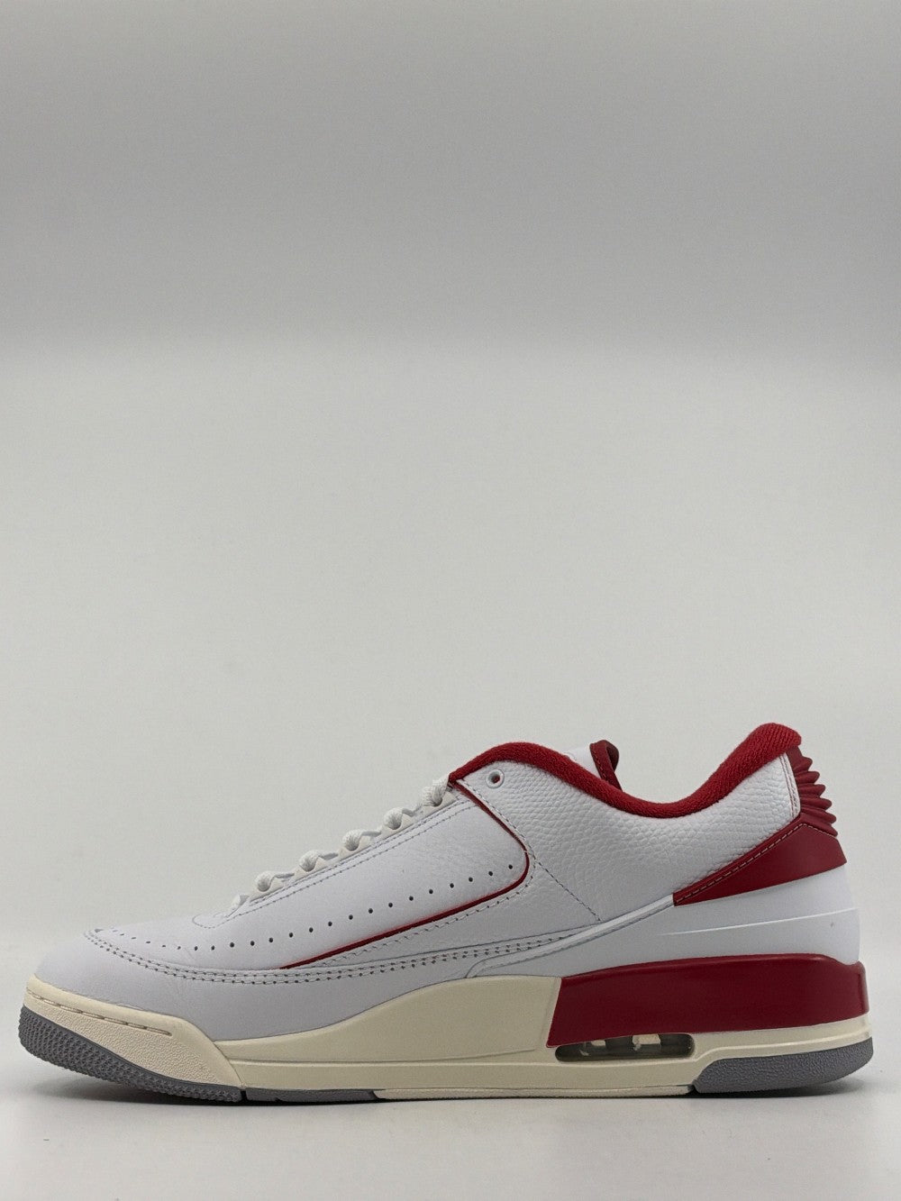 *USED* AJ 2/3 - WHITE VARSITY RED|43668