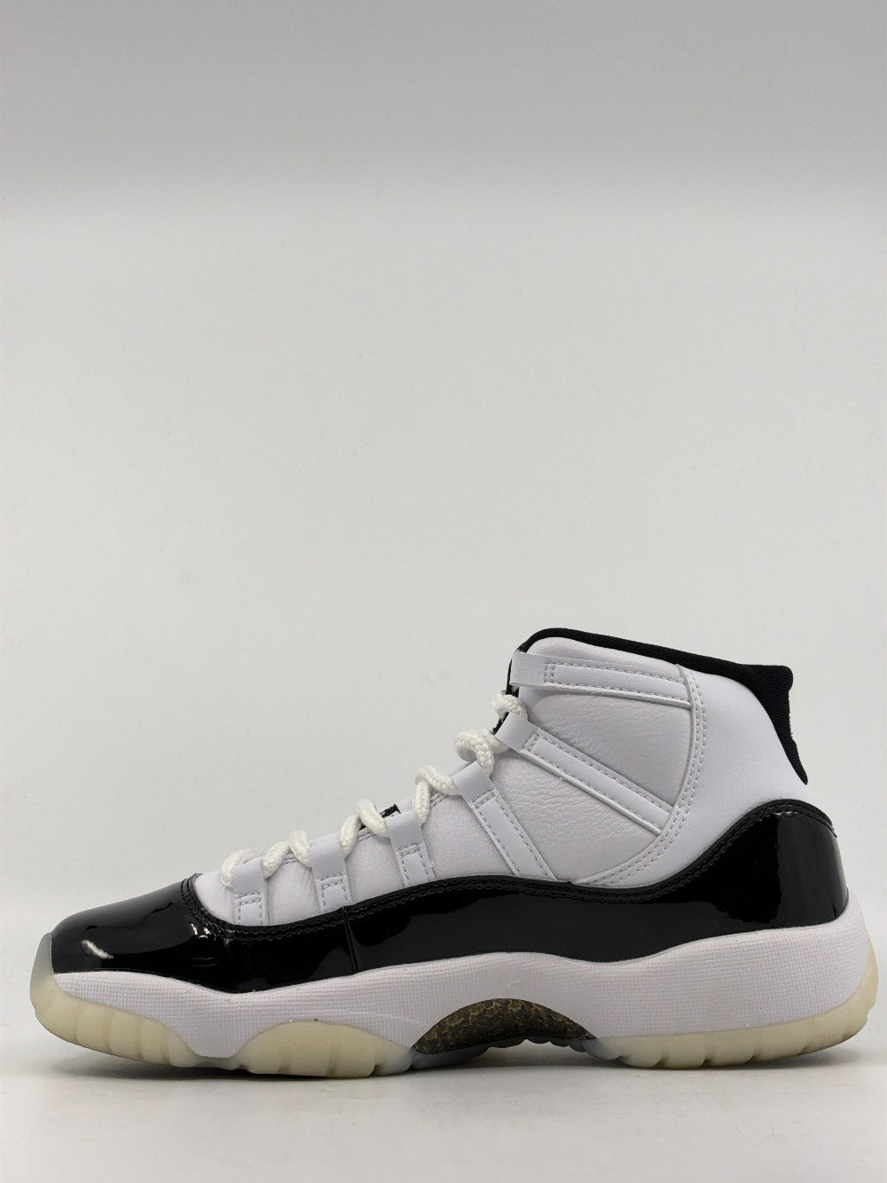 *USED* AJ 11 (GS) - DMP GRATITUDE (2023)|43762