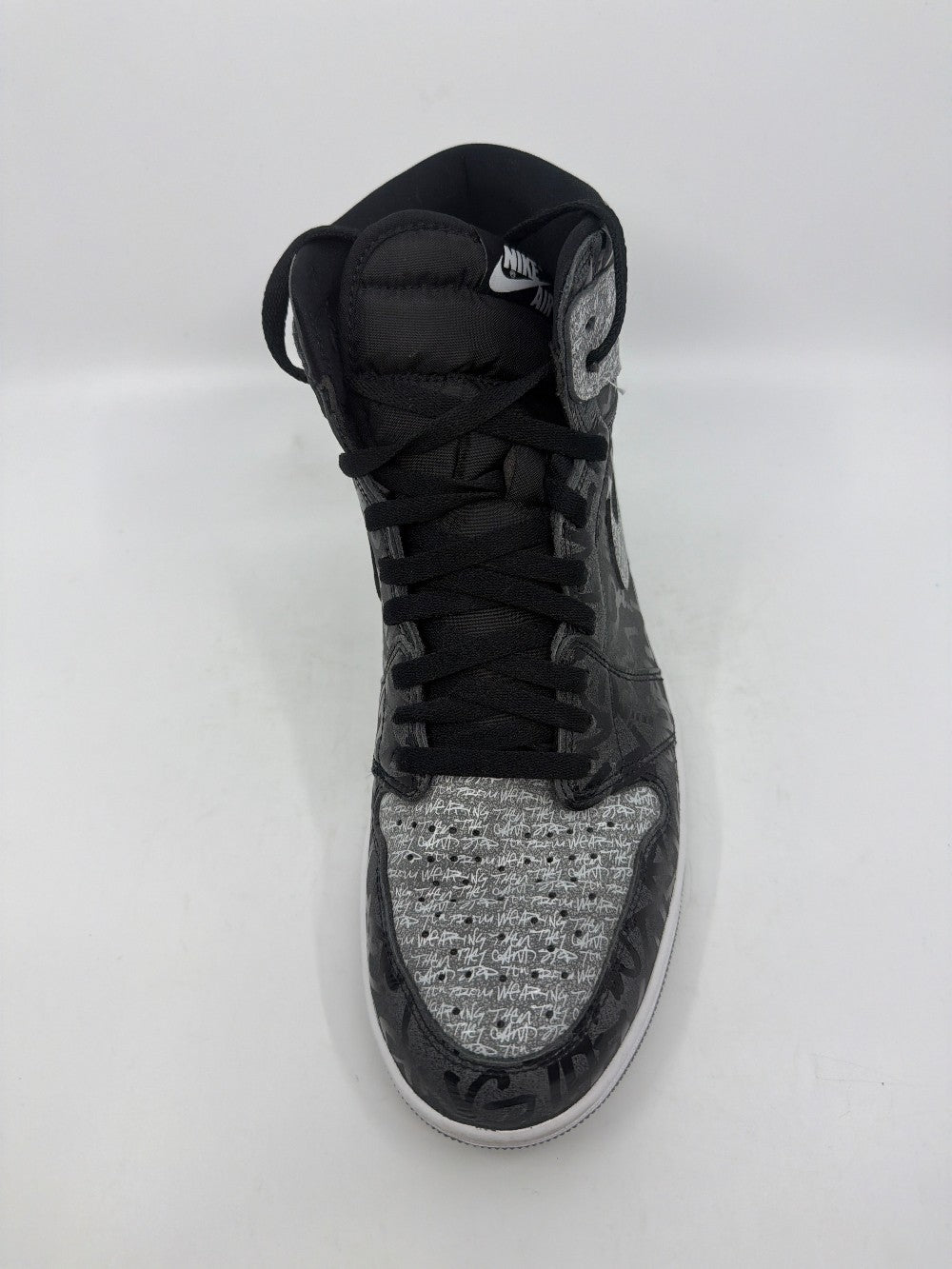 *USED* AJ 1 - REBELLIONAIRE|43840