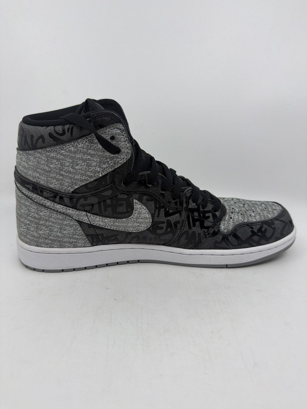 *USED* AJ 1 - REBELLIONAIRE|43841
