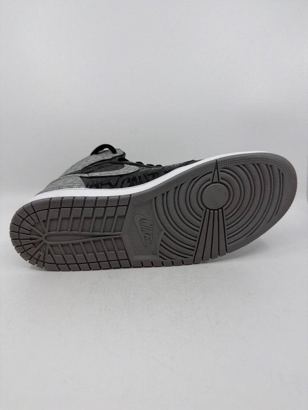 *USED* AJ 1 - REBELLIONAIRE|43843