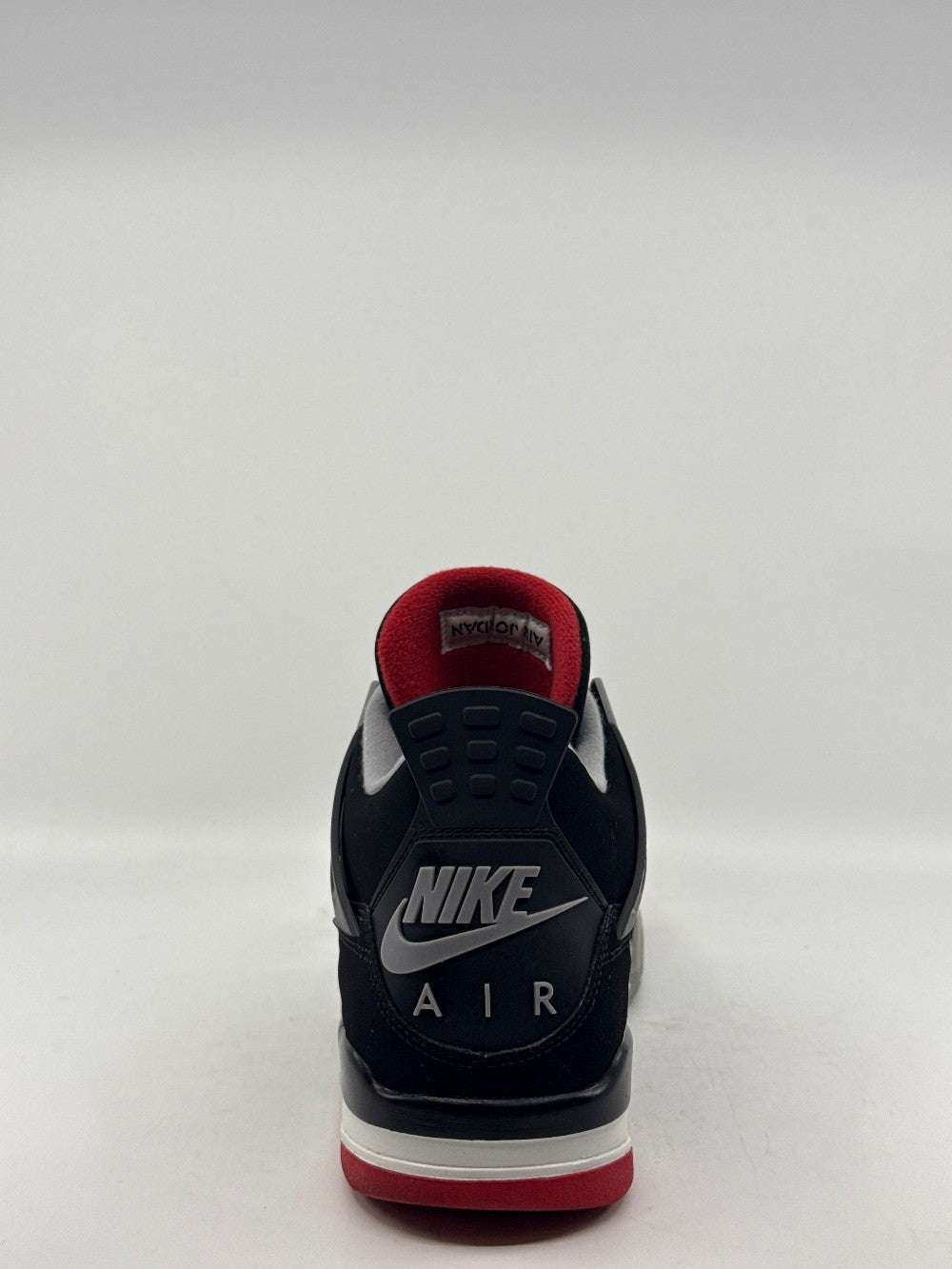*USED* AJ 4 - BRED (2019)|43886