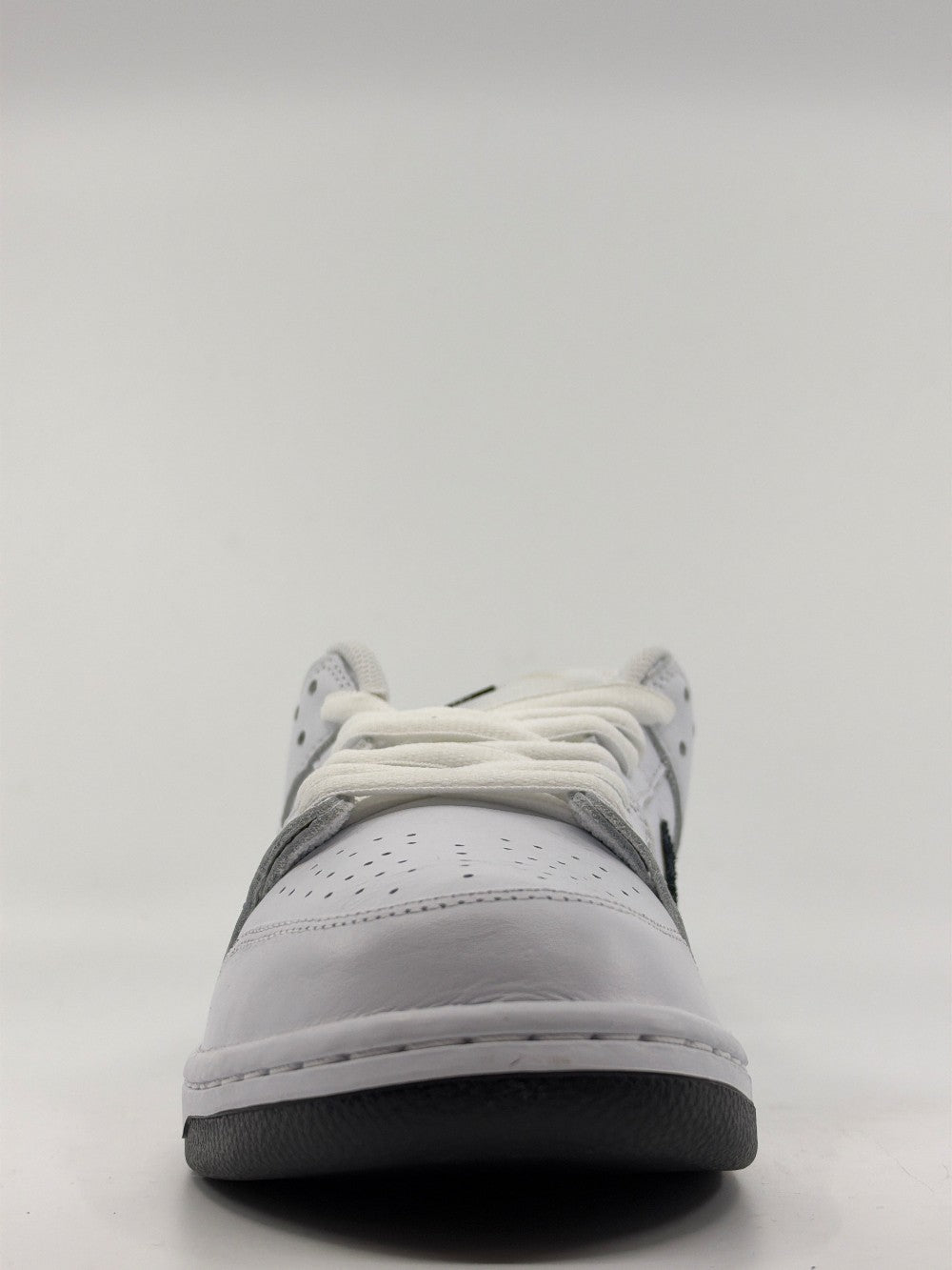 NIKE SB DUNK LOW - WHITE BLACK|43946