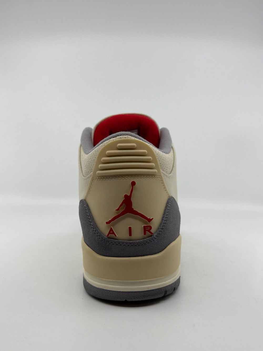 *USED* AJ 3 - MUSLIN|44028