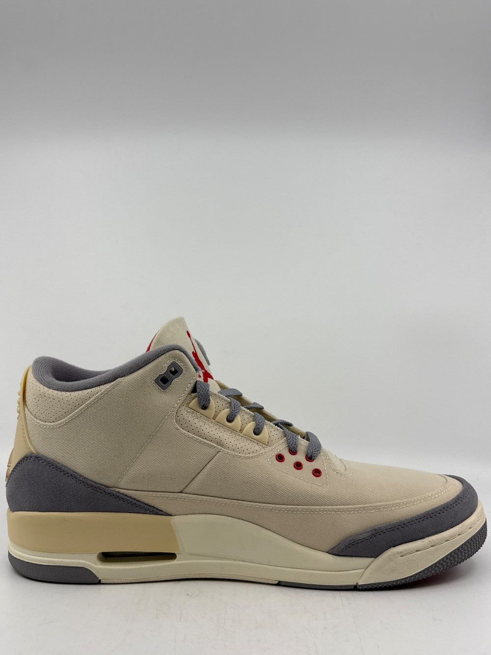 *USED* AJ 3 - MUSLIN|44032