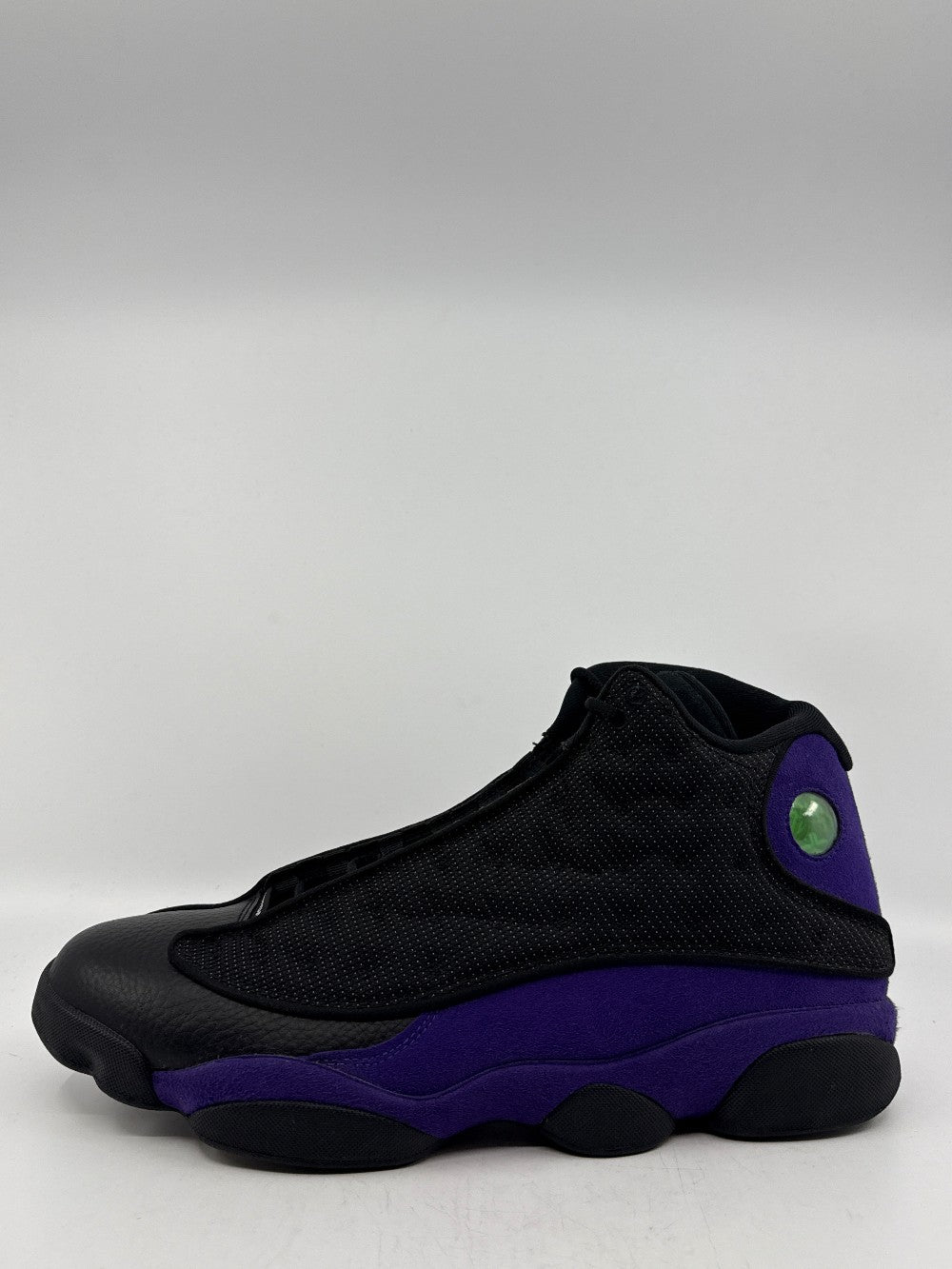 *USED* AJ 13 - COURT PURPLE|44040