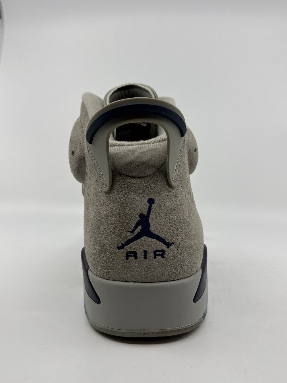 *USED* AJ 6 - GEORGETOWN|44048