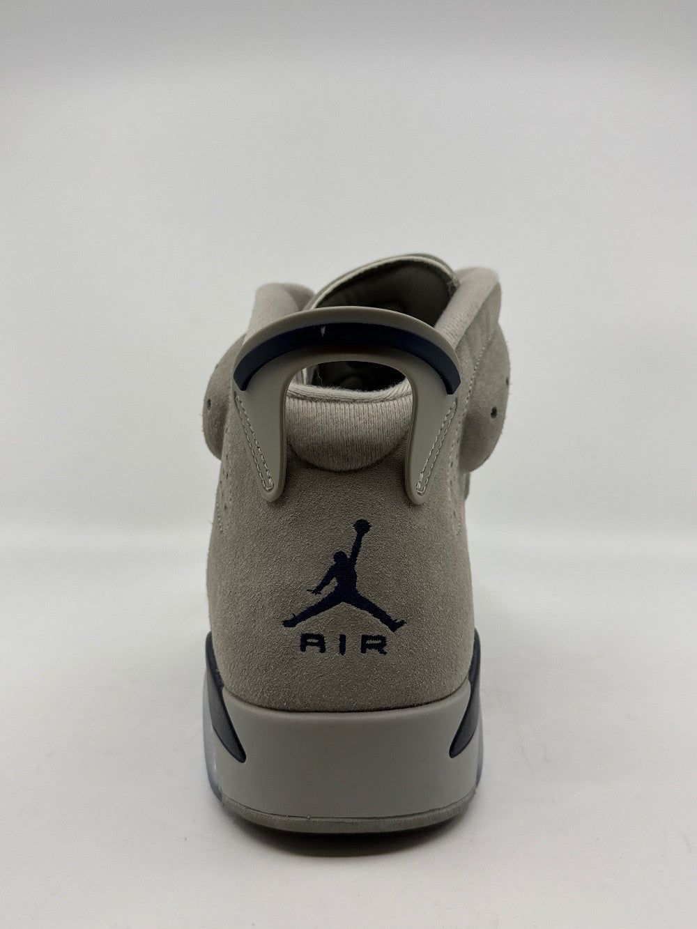 *USED* AJ 6 - GEORGETOWN|44053