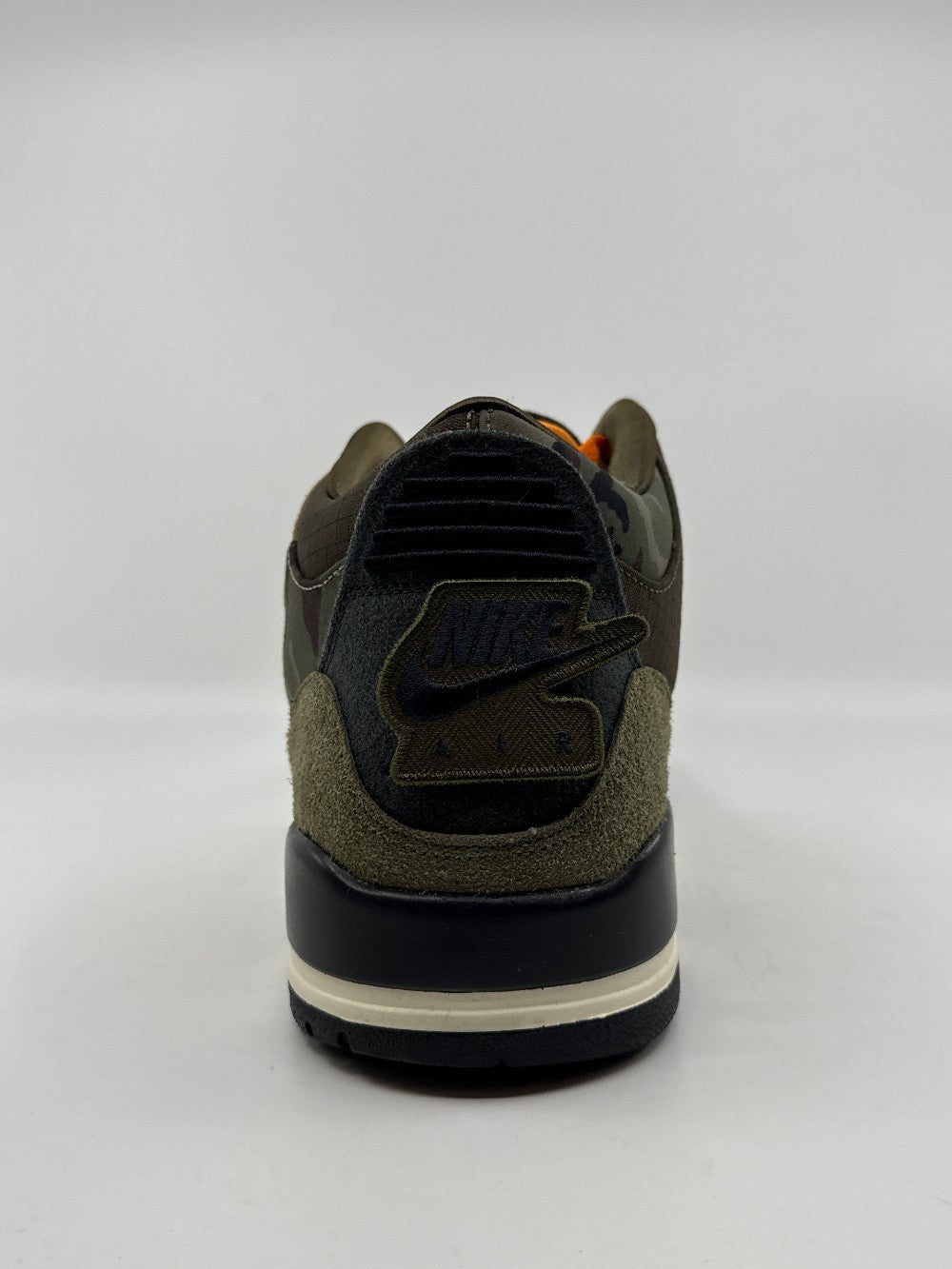 *USED* AJ 3 - PATCHWORK CAMO|44063