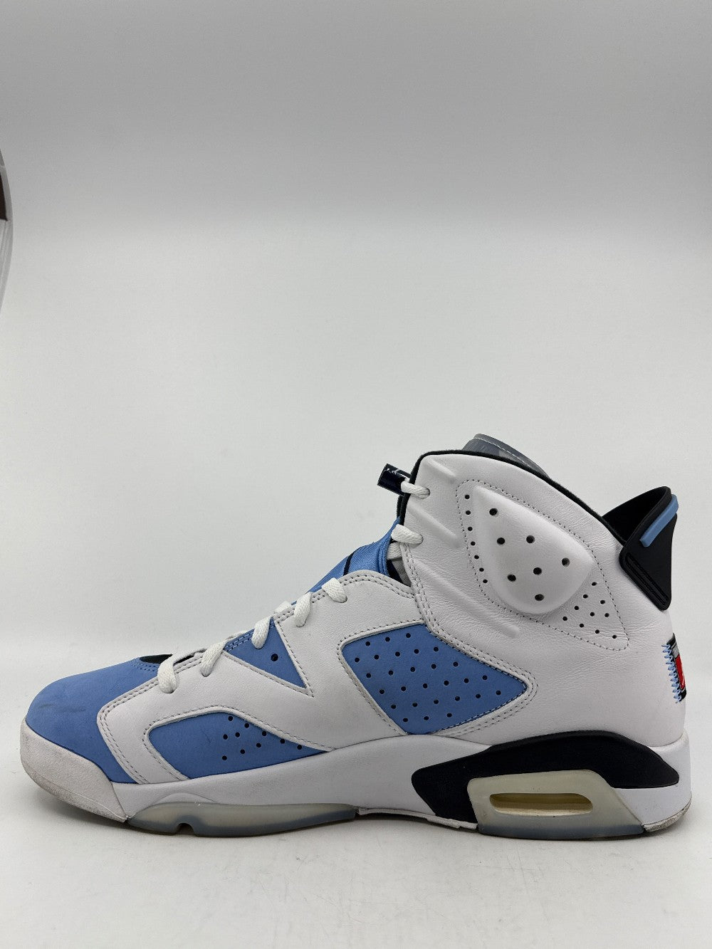 *USED* AJ 6 - UNC WHITE|44067