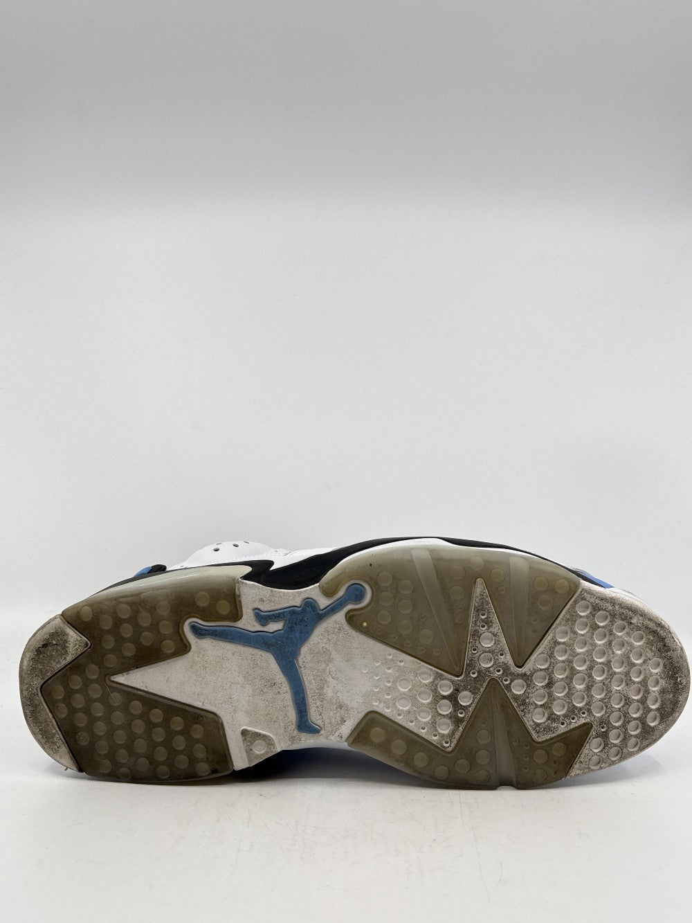 *USED* AJ 6 - UNC WHITE|44069