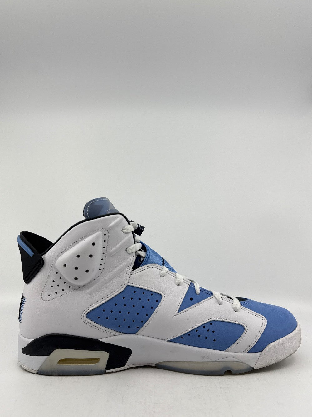 *USED* AJ 6 - UNC WHITE|44072