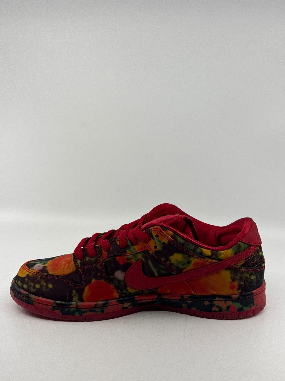 NIKE SB DUNK LOW - THE WIZARD OF OZ POPPY FIELD|44190