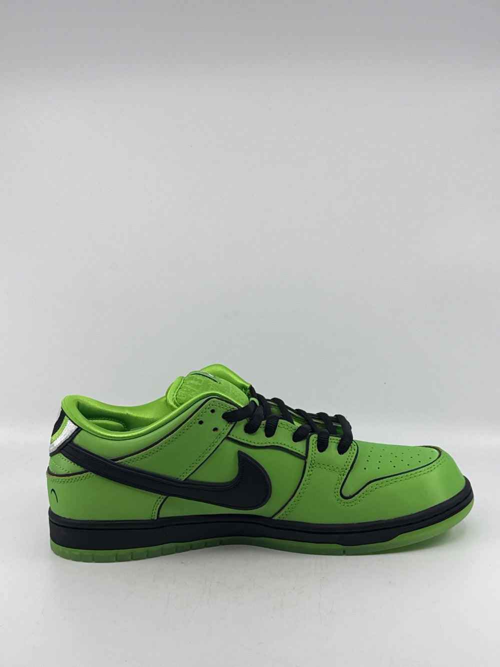 NIKE SB DUNK LOW - THE POWERPUFF GIRLS BUTTERCUP|44220