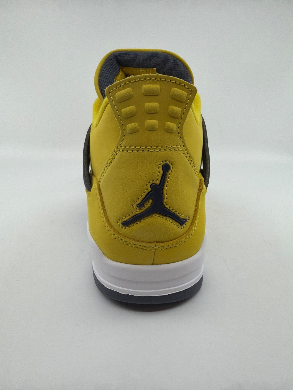 AJ 4 - LIGHTNING (2021)|44282
