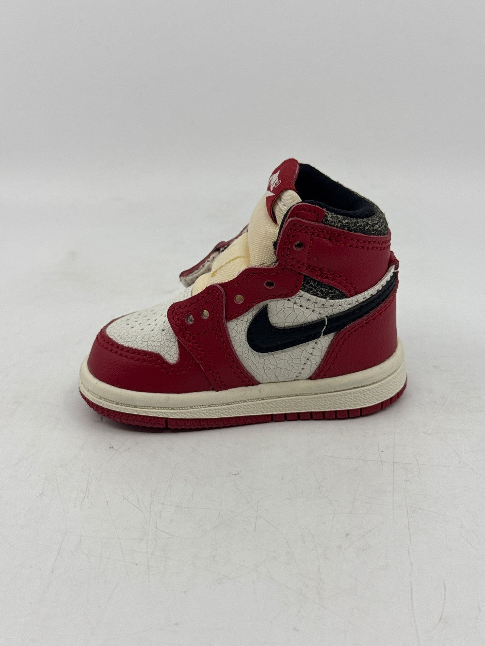 AJ 1 (TD) - CHICAGO LOST AND FOUND|44346