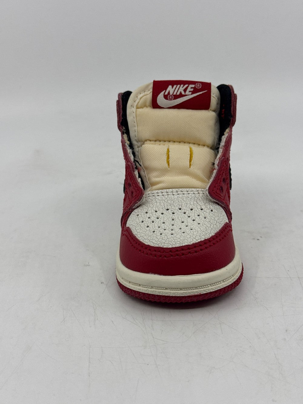 AJ 1 (TD) - CHICAGO LOST AND FOUND|44347