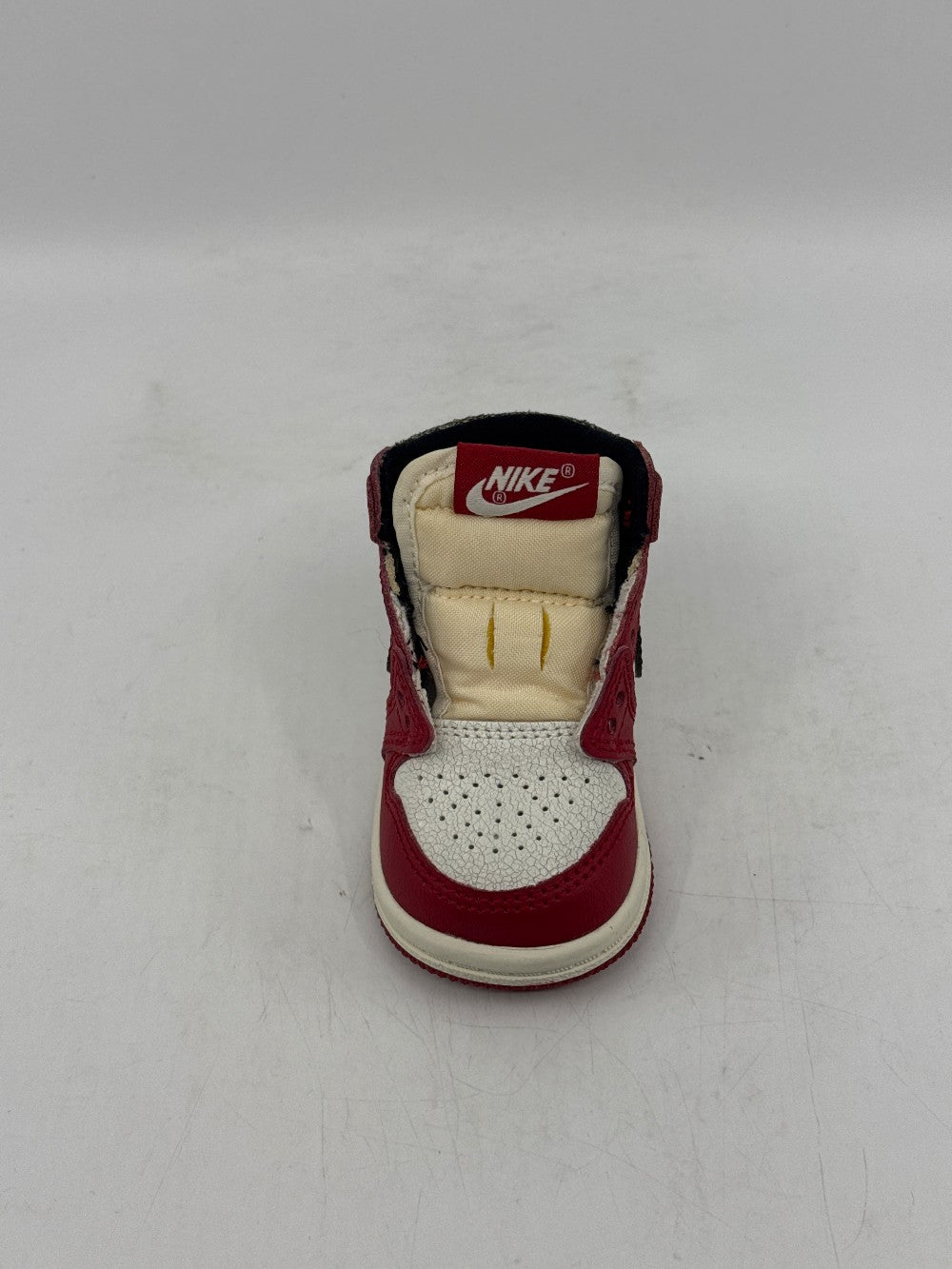 AJ 1 (TD) - CHICAGO LOST AND FOUND|44348