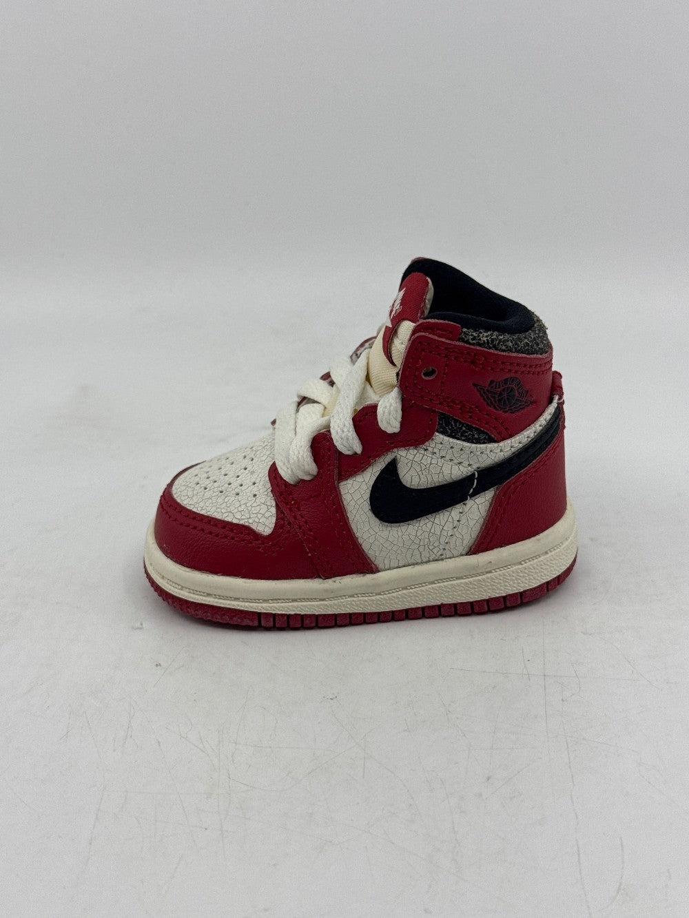 AJ 1 (TD) - CHICAGO LOST AND FOUND|44350