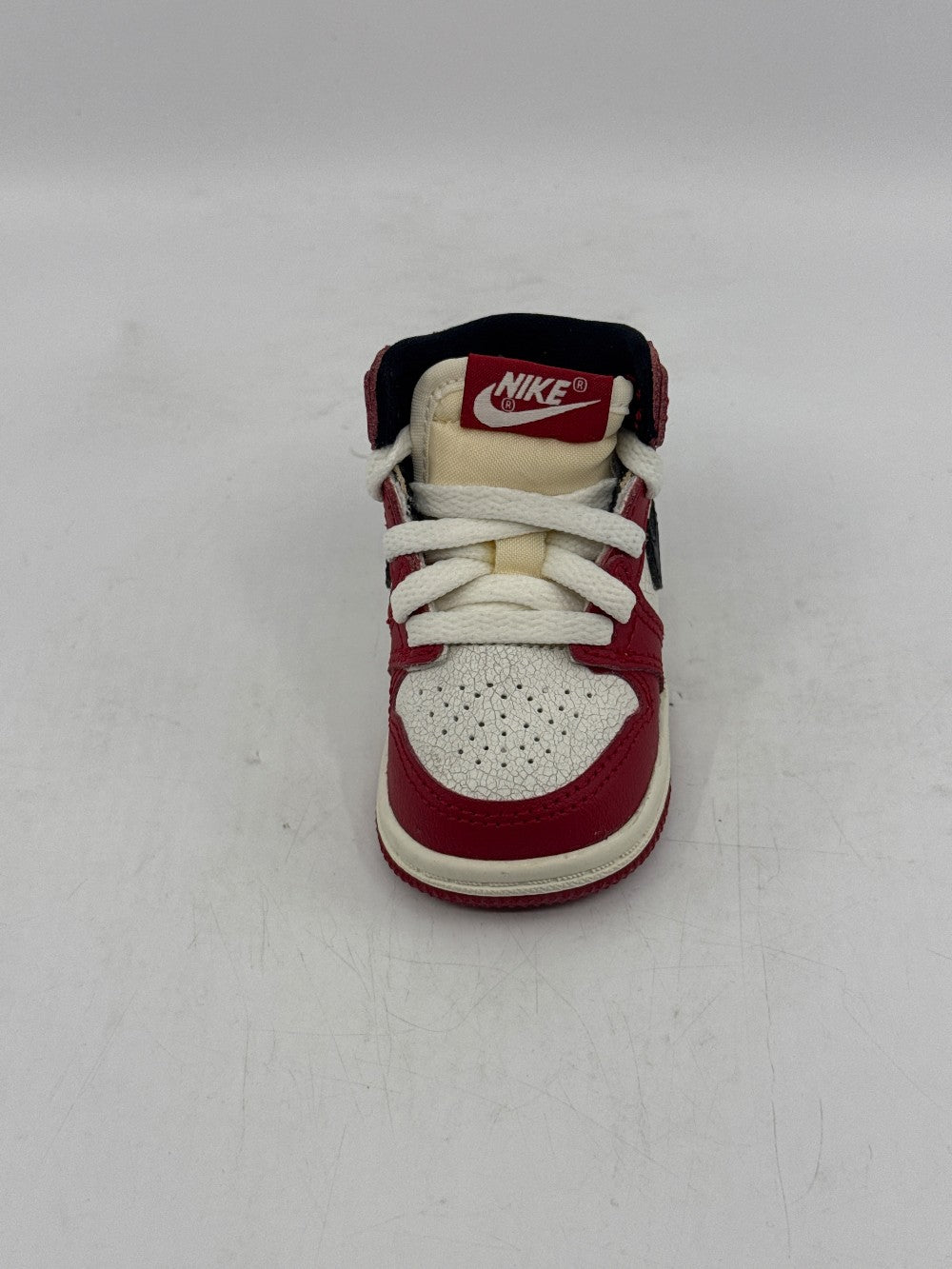 AJ 1 (TD) - CHICAGO LOST AND FOUND|44354