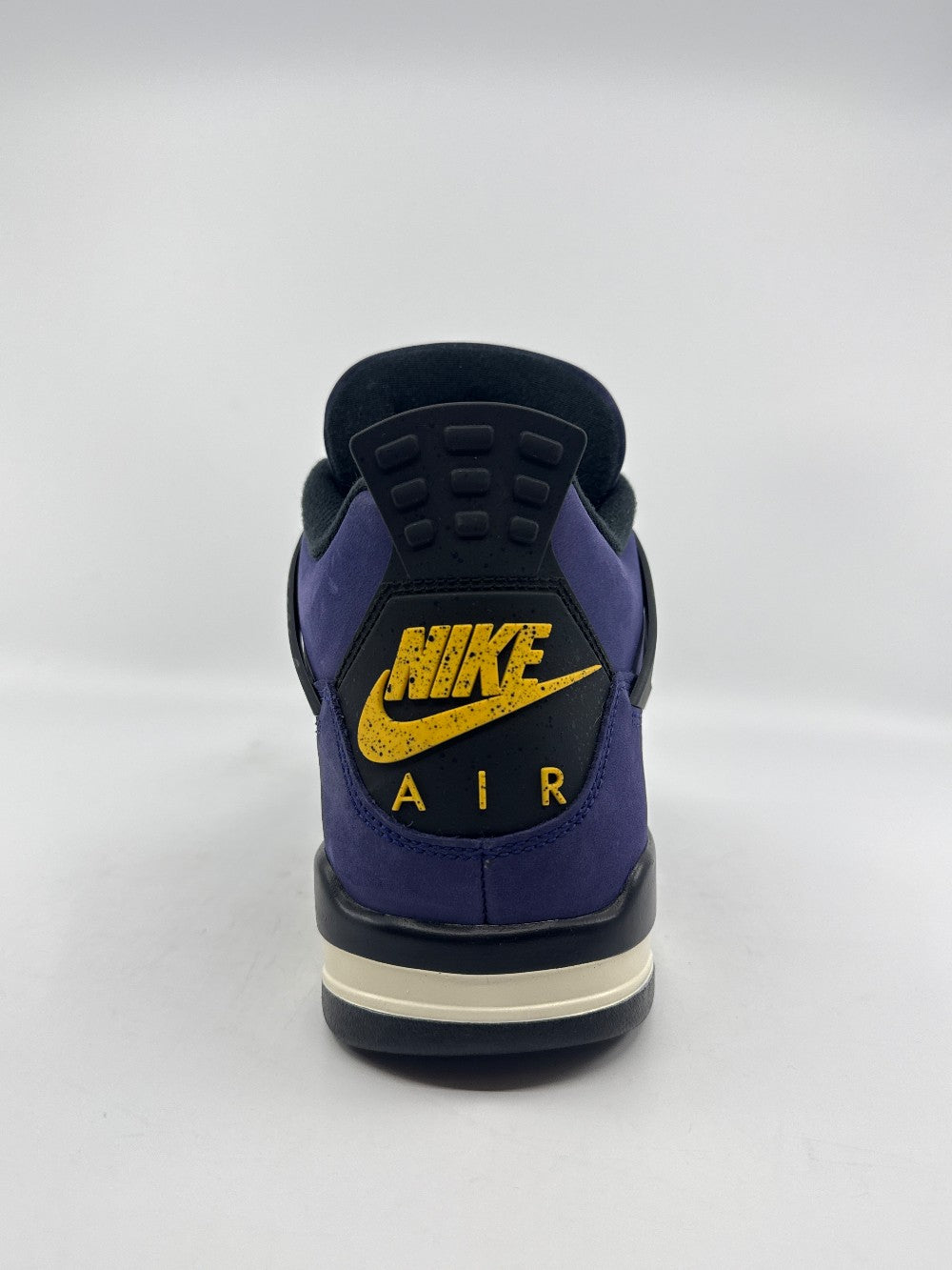 *USED* AJ 4 - LAKERS|44684