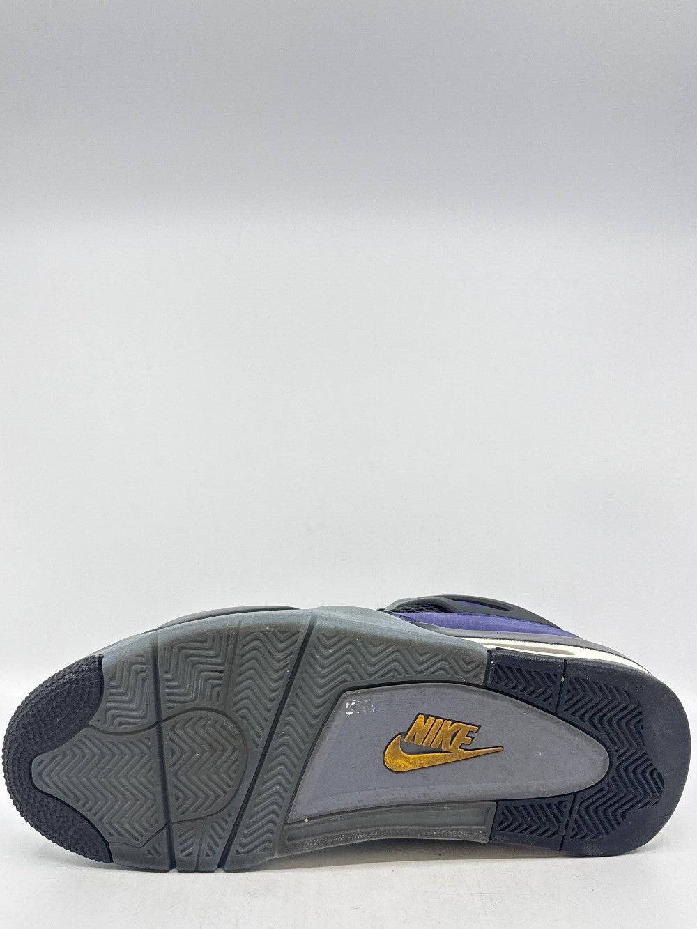 *USED* AJ 4 - LAKERS|44690