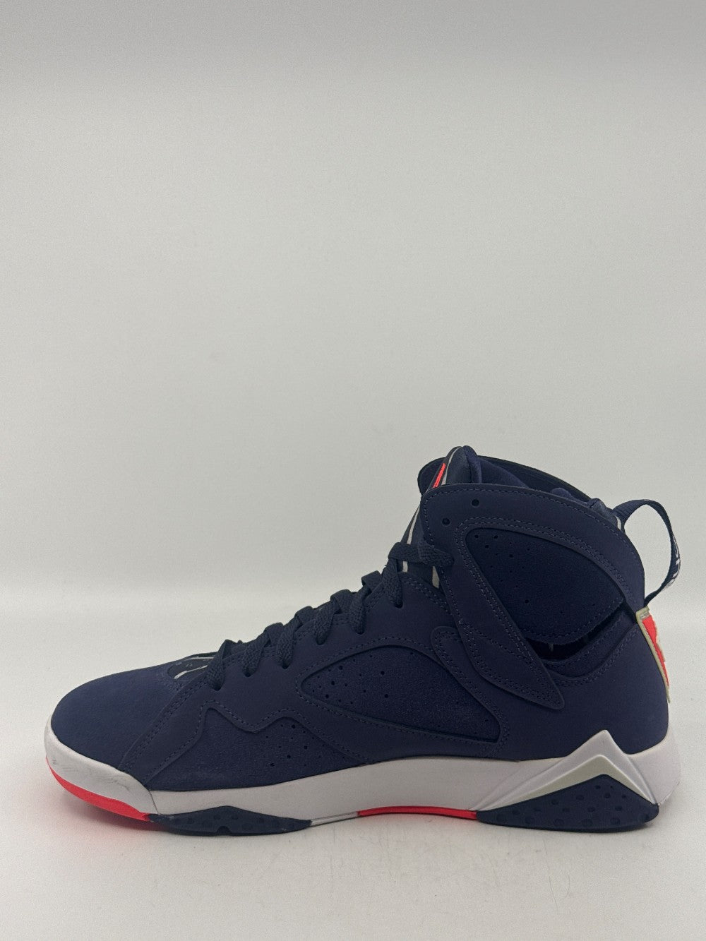 *USED* AJ 7 - QUAI 54 (2022)|44741