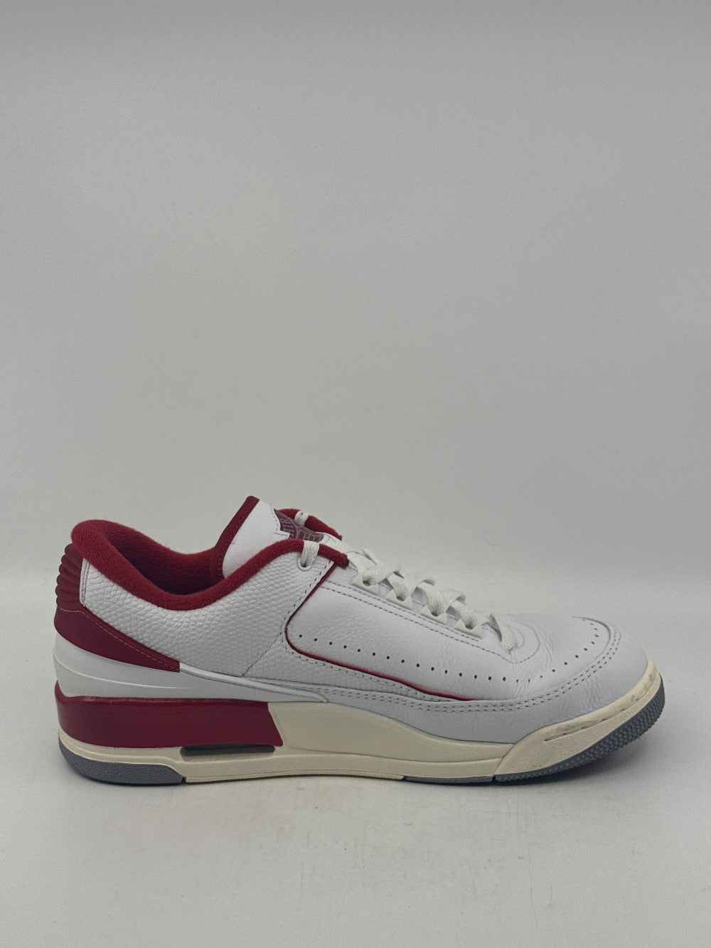 *USED* AJ 2/3 - WHITE VARSITY RED|44759