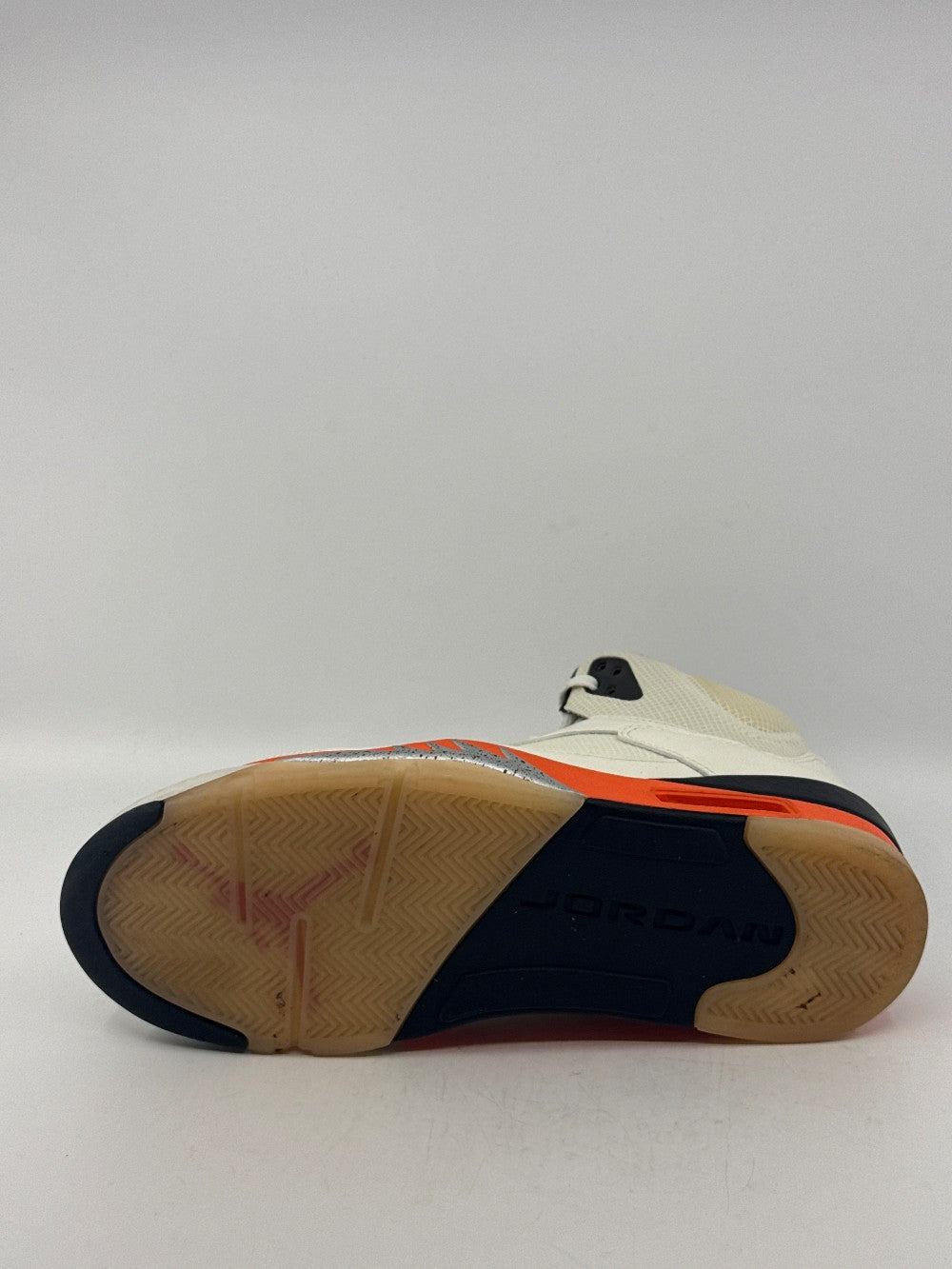 *USED* AJ 5 - SHATTERED BACKBOARD|44847