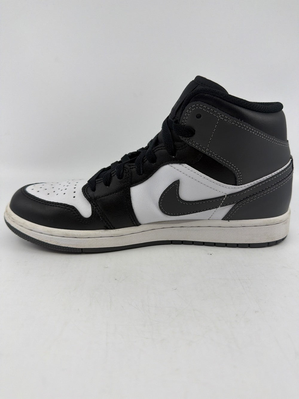 *USED* AJ 1 MID - BLACK WHITE IRON GREY|44880